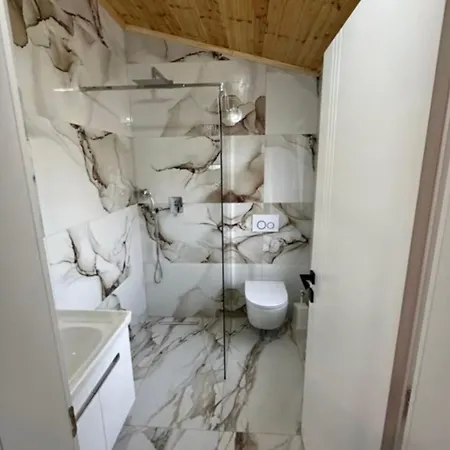 Qyteza & Apartamento *