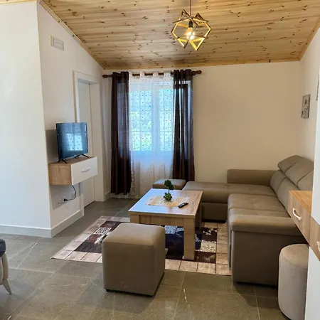 Apartamento Qyteza & *