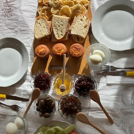 Διαμέρισμα Qyteza & *