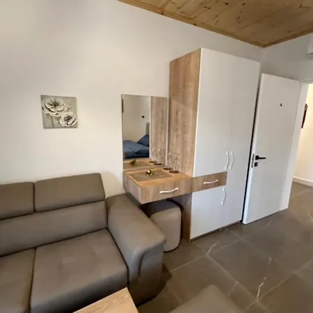 Apartment Qyteza &